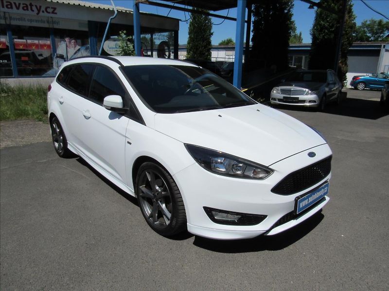 Ford Focus 1,5 Ecoboost 134kW ST-Line - fotka 3 z 28