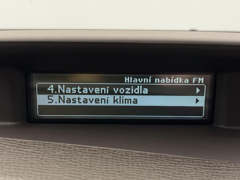 Volvo XC60 D4 AWD SUMMUM AUT CZ - fotka 31 z 45