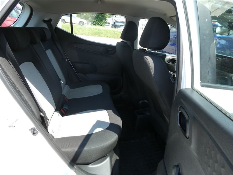 Hyundai i10 1,0 i 49kW 1.majitel, DPH, ČR - fotka 21 z 30