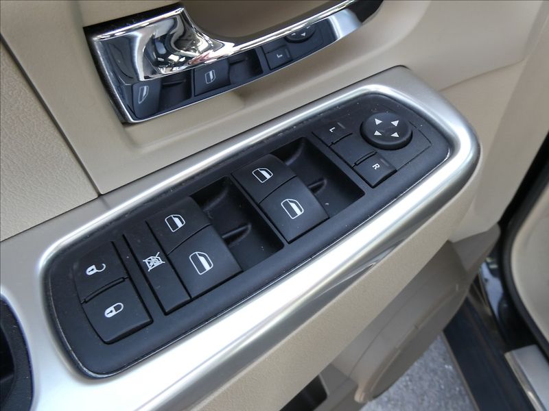 Jeep Cherokee 3,7 L 151kW 4x4, automat - fotka 27 z 37