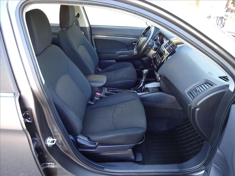 Mitsubishi ASX 1,6 i 85kW - fotka 27 z 52