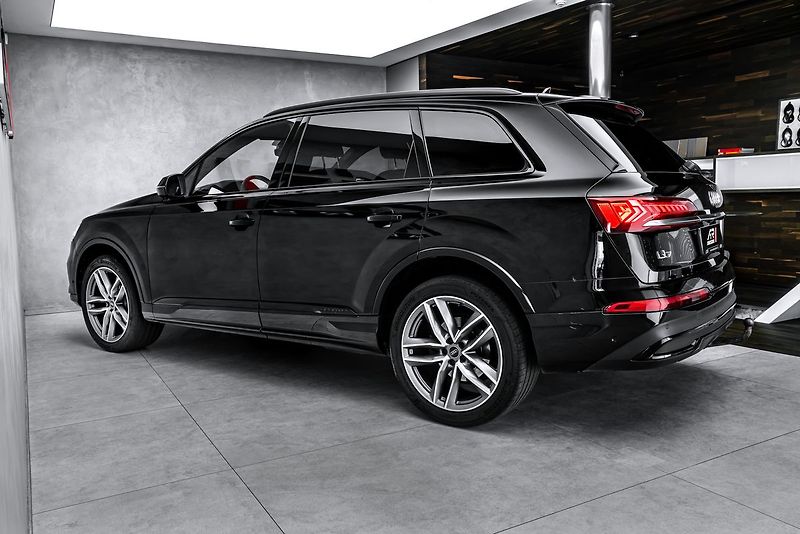 Audi Q7 50TDI Q S-line LED B&O - fotka 7 z 24