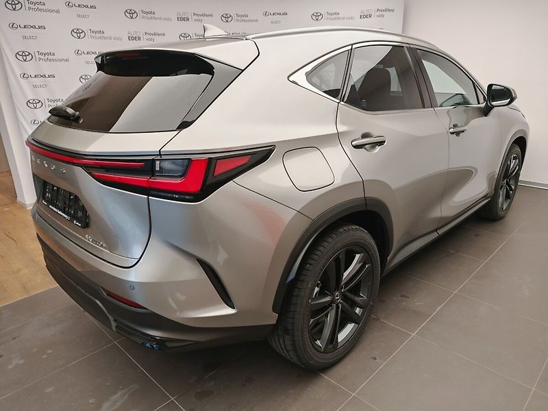 Lexus NX 450h plus 450h+ Executive TOP - fotka 4 z 41