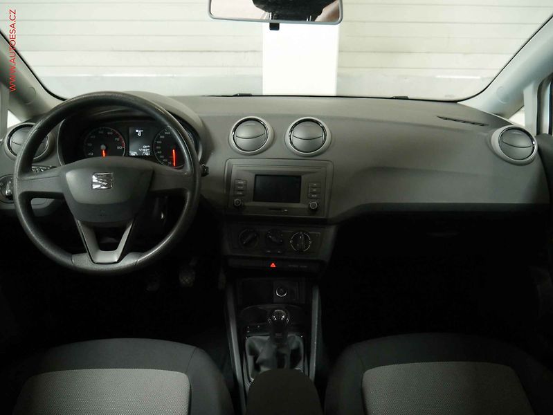 Seat Ibiza (2016) 1.2 TSi, 1.maj,ČR, AC - fotka 8 z 15