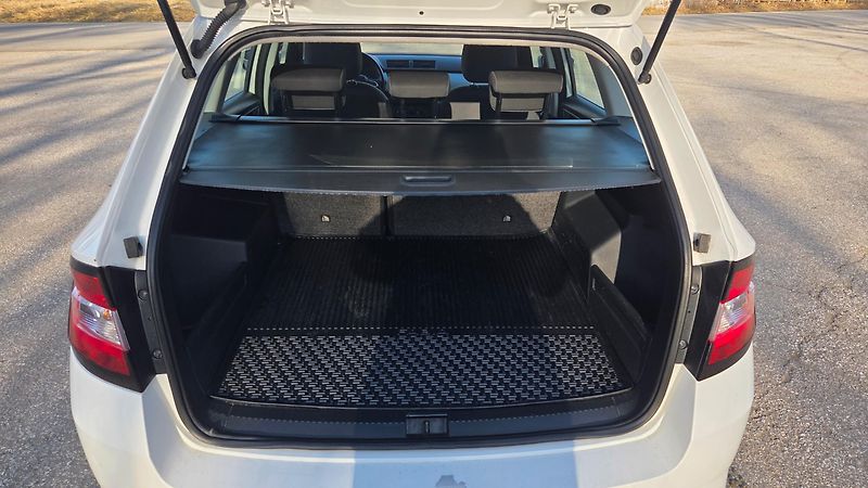 Škoda Fabia 1.0 /55kW - fotka 9 z 13