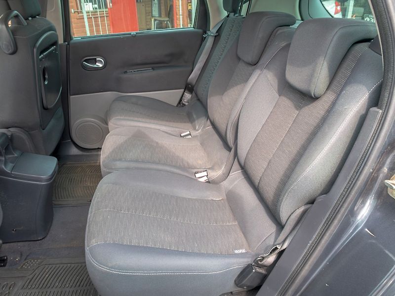 Renault Scénic (2006) 1.6i 82KW – PO ROZVODECH - fotka 27 z 38