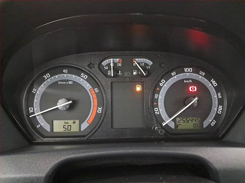 Škoda Fabia (2005) 1.4 16V, nová STK, Klima - fotka 11 z 15