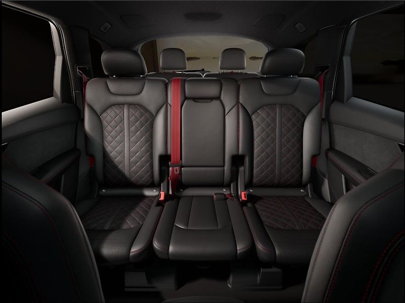 Audi Q7 (2026) 3.0 TDI - fotka 8 z 8