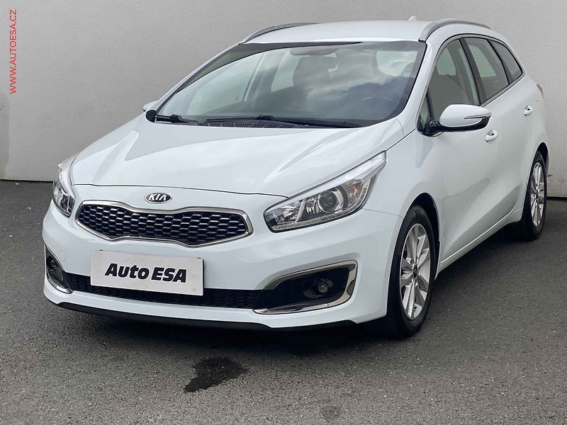 Kia Ceed (2017) 1.6 GDi, AC, navi, kamera - fotka 3 z 18