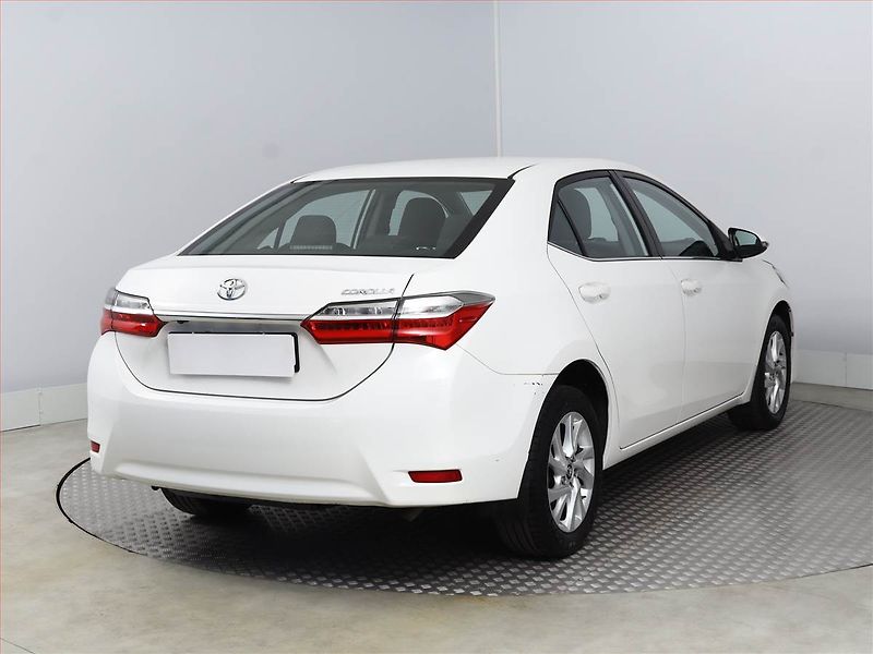 Toyota Corolla (2019) 1.6 Valvematic, Tempomat - fotka 5 z 16