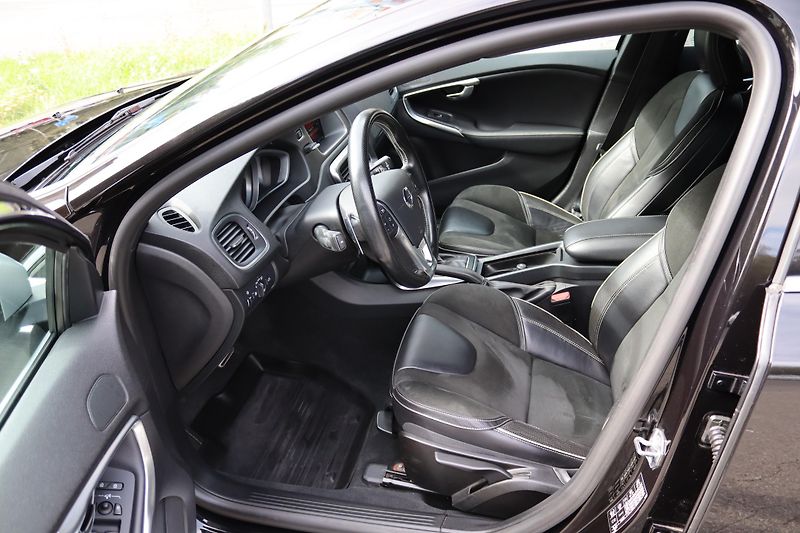 Volvo V40 Volvo V40 R-Design 140kW - fotka 23 z 55