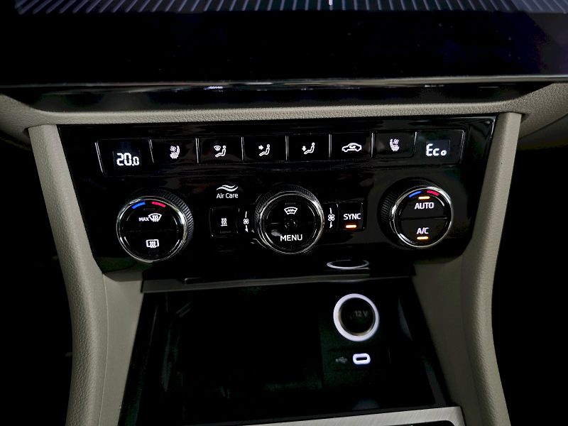 Škoda Superb (2019) 1.4PHEV 160kW LAURIN a KLEMENT - fotka 13 z 30