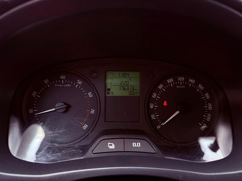 Škoda Roomster 1.2 TSi Ambition - fotka 16 z 21