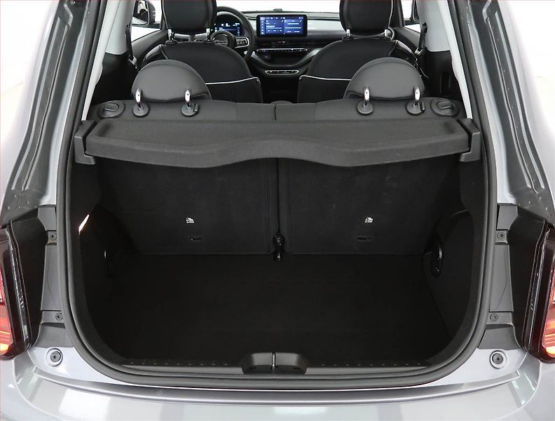 Fiat 500e (2023) 42 kWh, SoH 95%, digi klima - fotka 13 z 21