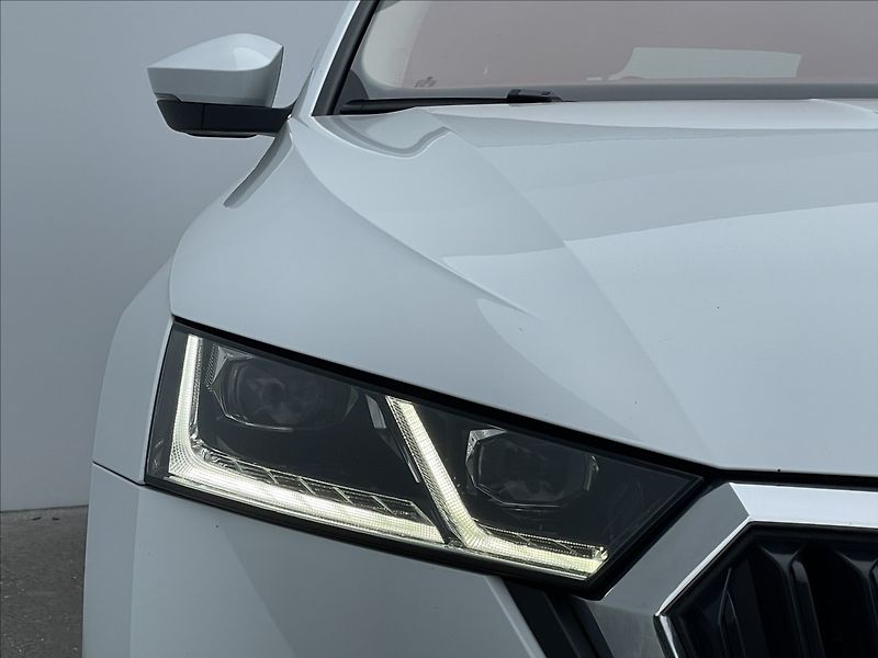 Škoda Octavia 2,0 TDI 4x4 DSG Style Plus TZ - fotka 20 z 23