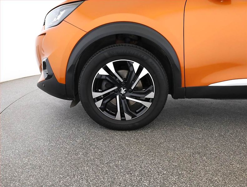 Peugeot 2008 (2020) 1.5 BlueHDi, Automat, ČR,1.maj - fotka 18 z 18