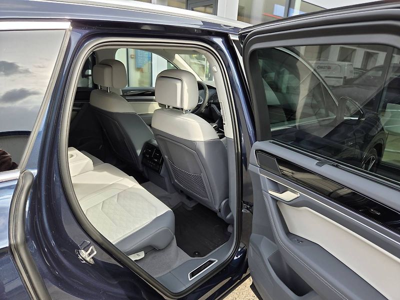 Volkswagen Touareg (2026) Final Edition R-Line 3.0 TDI 2 - fotka 52 z 57