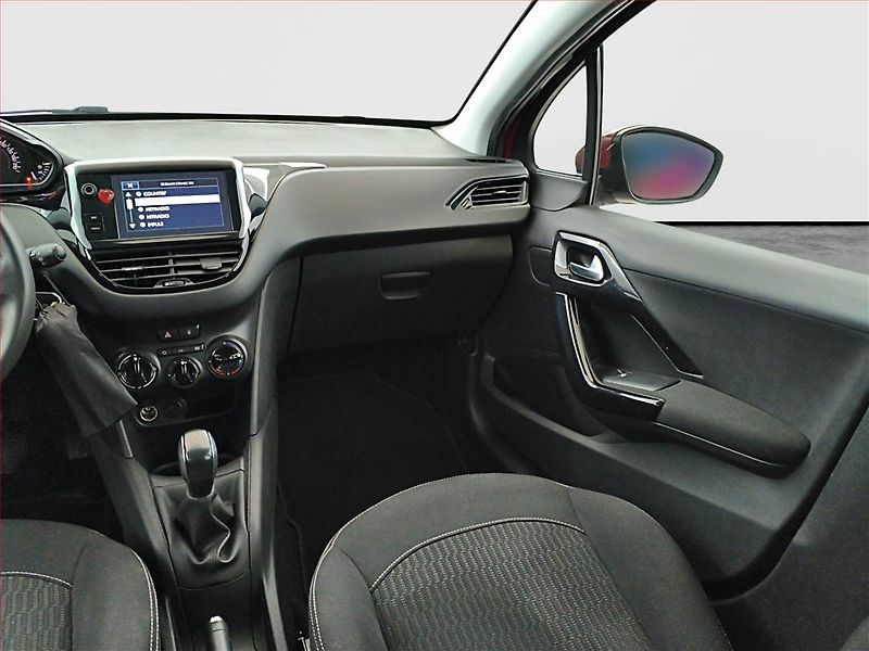 Peugeot 208 (2017) 1.2 PureTech, ČR,1.maj - fotka 8 z 12