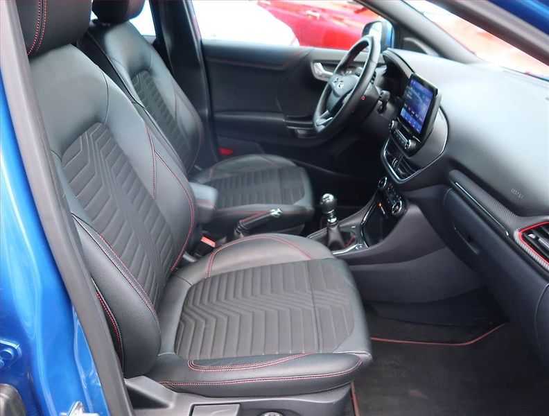 Ford Puma (2020) ST-Line X 1.0 EcoBoost mHEV - fotka 9 z 15