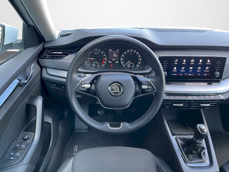 Škoda Octavia (2024) 2.0 TDI 85kW Ambition Plus com - fotka 6 z 34
