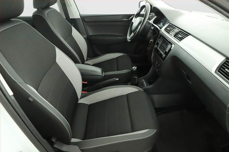 Škoda Rapid (2016) Spaceback 1.6 TDI - fotka 7 z 13