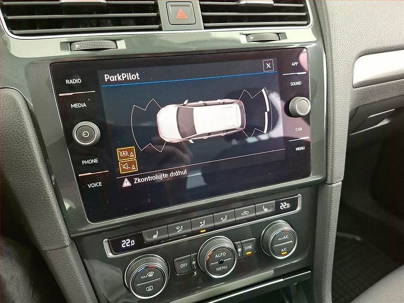 Volkswagen Golf (2020) Comfortline 1.5 TSI, ČR,1.maj - fotka 14 z 15