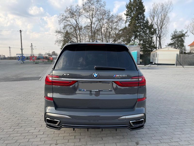 BMW X7 (2022) M50i 390kW - fotka 5 z 19