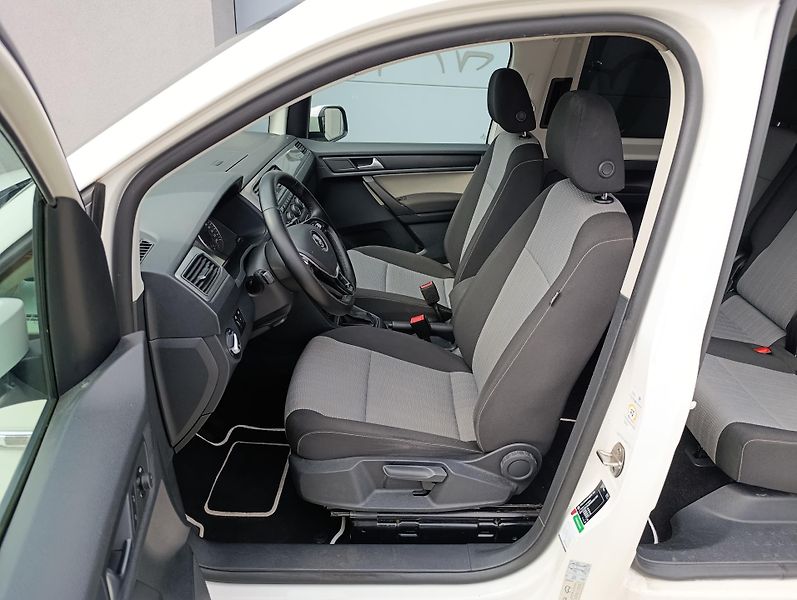 Volkswagen Caddy MAXI 2.0TDI 110kW DSG  - fotka 12 z 29