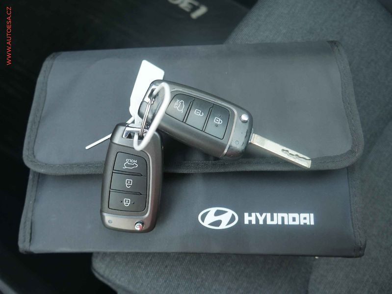 Hyundai i30 (2021) 1.5. i, ČR, navi, LED, autoAC - fotka 15 z 15