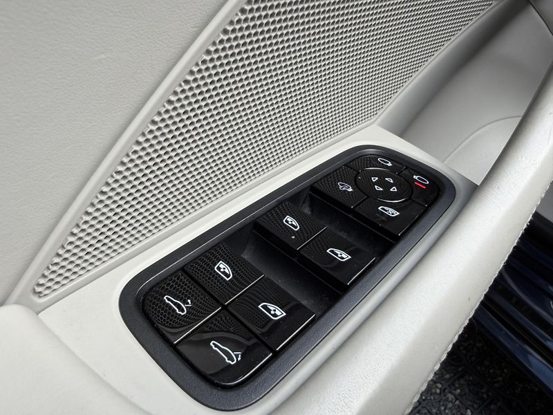 Porsche Panamera (2019) 4S Sport 2.9 324 kW CHRONO - fotka 25 z 51