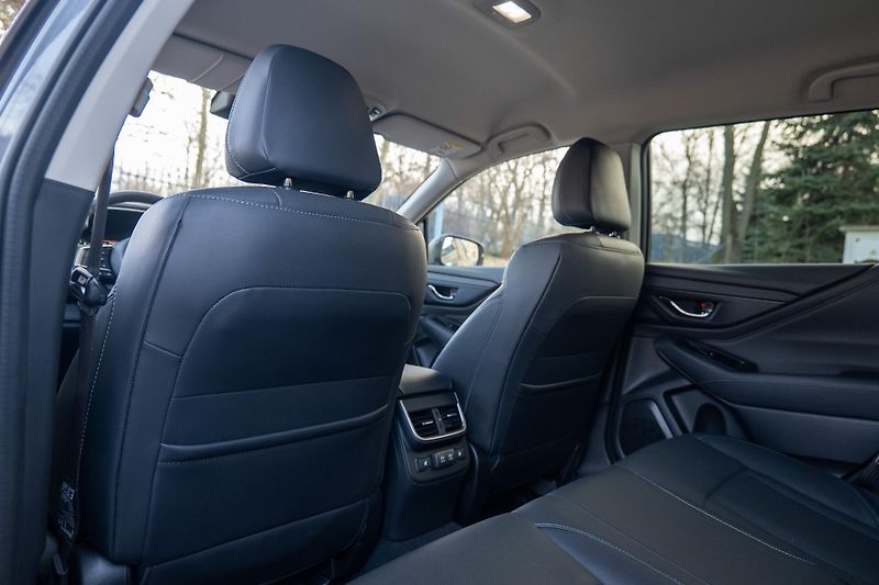 Subaru Outback 2.5i 4WD Comfort Skladem - fotka 13 z 34