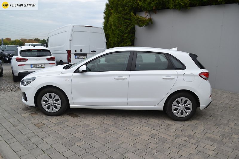 Hyundai i30 22 HB 1,5I MT START PLUS - fotka 2 z 45