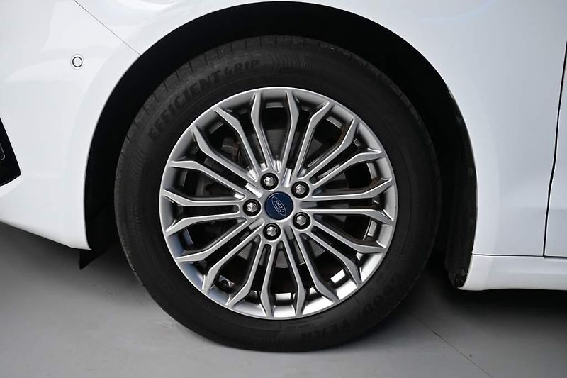 Ford Mondeo (2022) 2.0 LED ACC SONY Tažné TITANIU - fotka 41 z 43