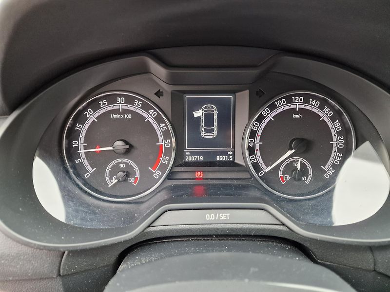 Škoda Octavia 1,6TDI 85KW DRIVE TAŽNÉ  - fotka 15 z 19