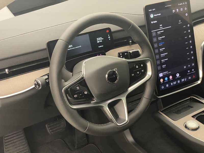 Volvo EX90 PURE ELECTRIC TWIN ULTRA 7m - fotka 19 z 57