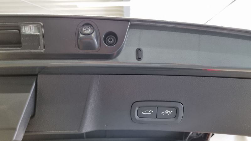 Volvo XC40 (2026) B3 2.0L 163 HP AT7 FWD CORE - fotka 14 z 15