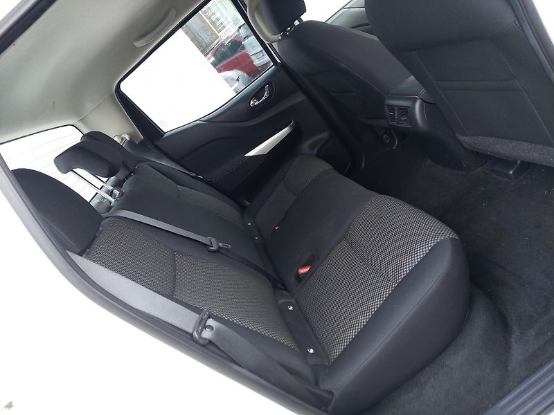 Nissan Navara (2020) Acenta Double Cab 4x4 140Kw  - fotka 28 z 37