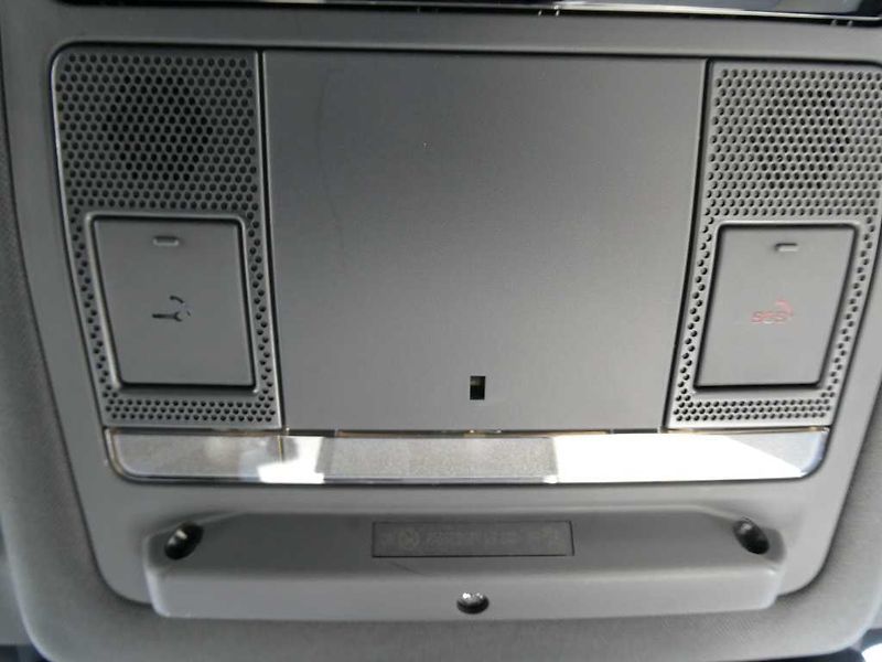 Land Rover Discovery Sport 1,5 Dynamic SE P270e - fotka 27 z 34