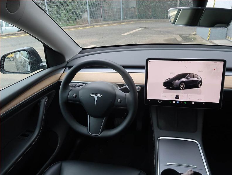 Tesla Model Y (2022) Long Range AWD 79kWh, SoH 89% - fotka 7 z 25
