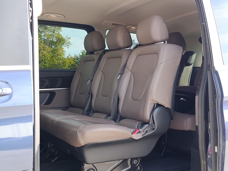 Mercedes-Benz Třídy V 300d AMG 4M ČR 1.MAJ DPH - fotka 16 z 36
