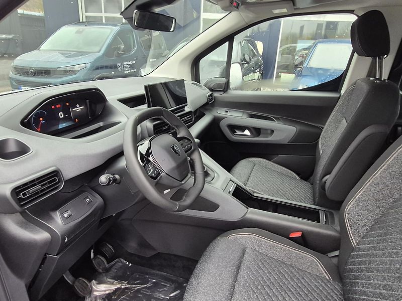 Peugeot Rifter (2026) ALLURE BlueHDi 100 S&S MAN6 N1 - fotka 8 z 22