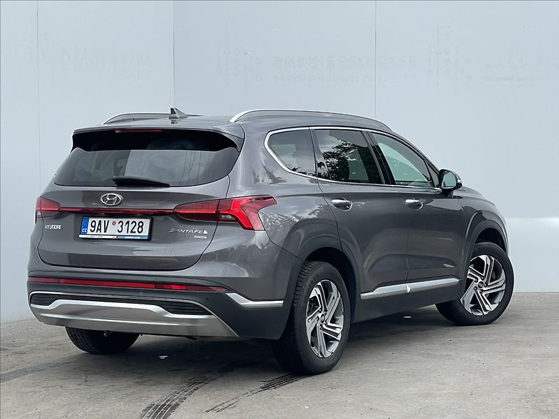 Hyundai Santa Fe 2,2 CRDi 4x4 DCT Style TZ+PANO - fotka 3 z 22