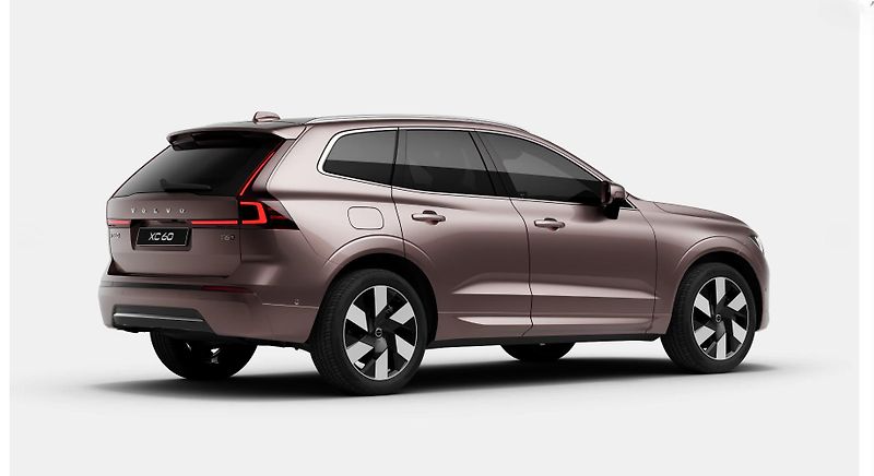 Volvo XC60 (2026) T6 LONG RANGE PLUS BRIGHT AUT - fotka 5 z 14