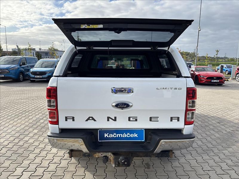 Ford Ranger 3,2 Limited 147kW DPH - fotka 10 z 37