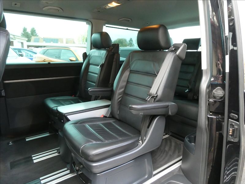 Volkswagen Multivan 2,0 TDi 150kW DSG GenerationSi - fotka 18 z 57