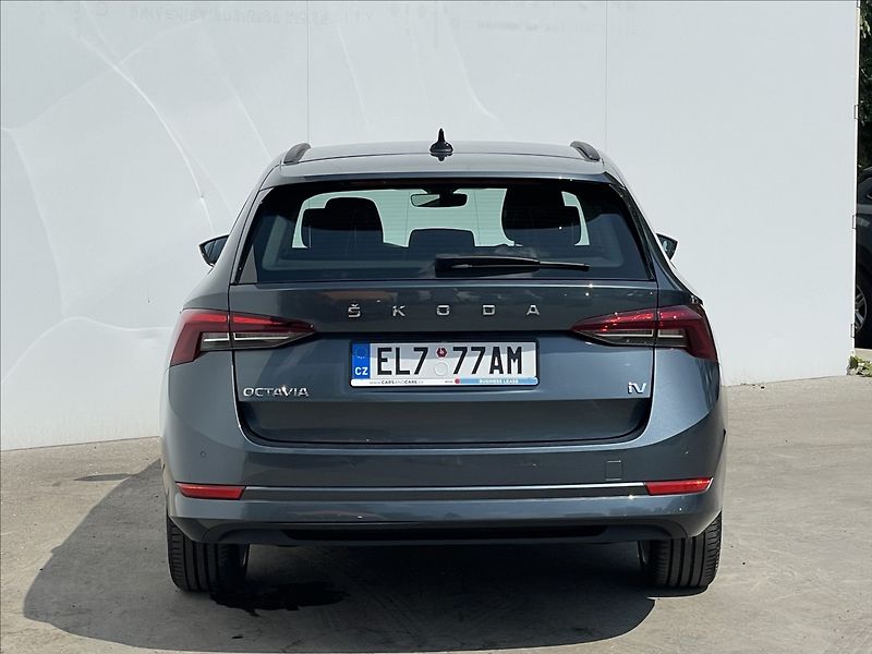 Škoda Octavia 1,4 TSI DSG Combi Ambition  iV - fotka 23 z 24