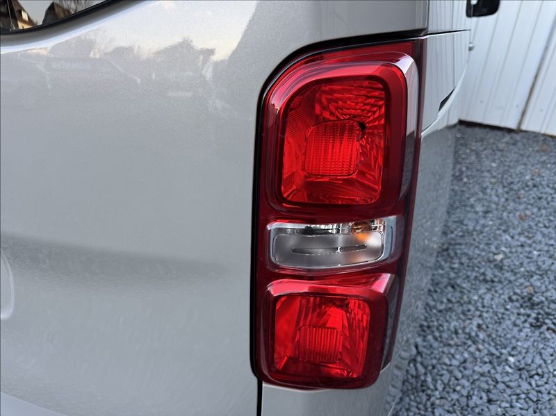 Citroën SpaceTourer 2,0 BlueHDi,8míst,DPH,1.maj,ČR - fotka 18 z 50