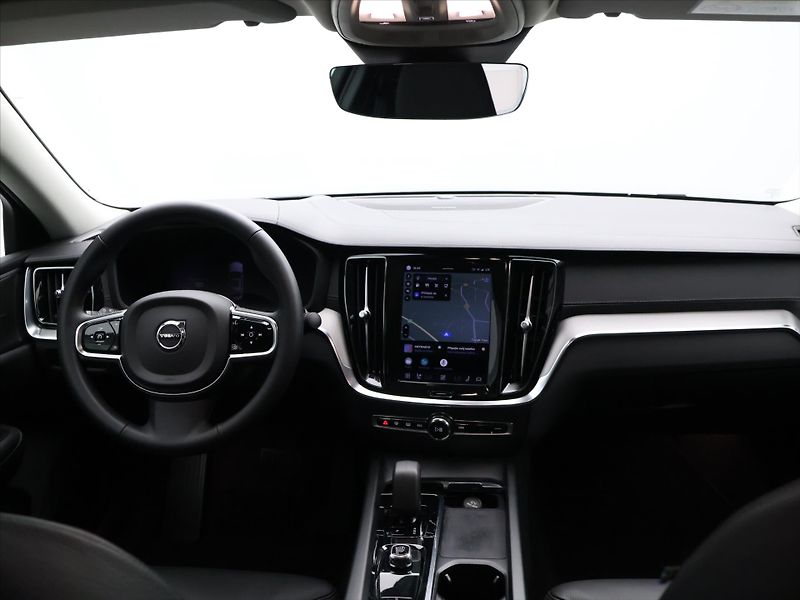 Volvo S60 2,0 B5 184kW AWD Ultimate Dark - fotka 22 z 29