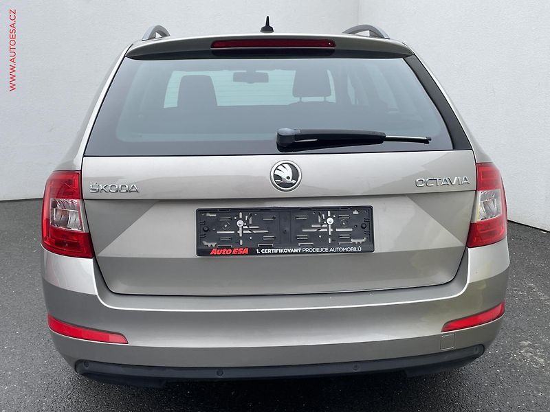 Škoda Octavia (2014) 2.0 TDi, Elegance, +kola - fotka 5 z 21