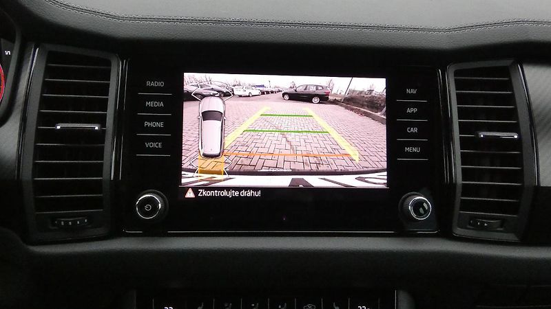 Škoda Kodiaq 2,0 TDI Sportline DSG - fotka 16 z 24